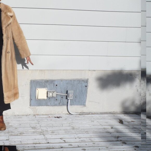 Mink Fur Coat - Picture 7 of 9